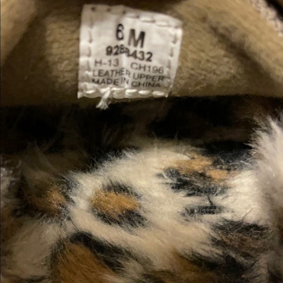 Brown leopard sperrys - Picture 7 of 7